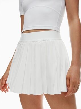 Aritzia TNAction tennis move skirt